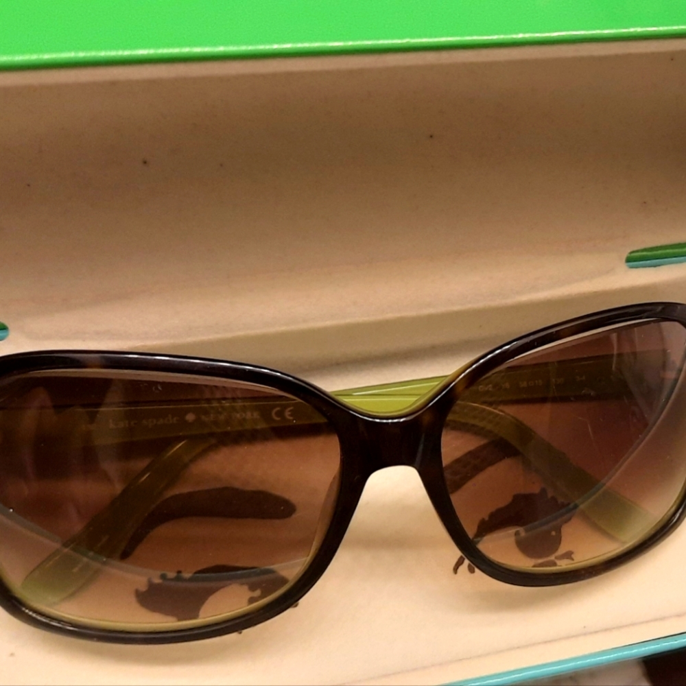KATE SPADE SUNGLASSES AND CASE